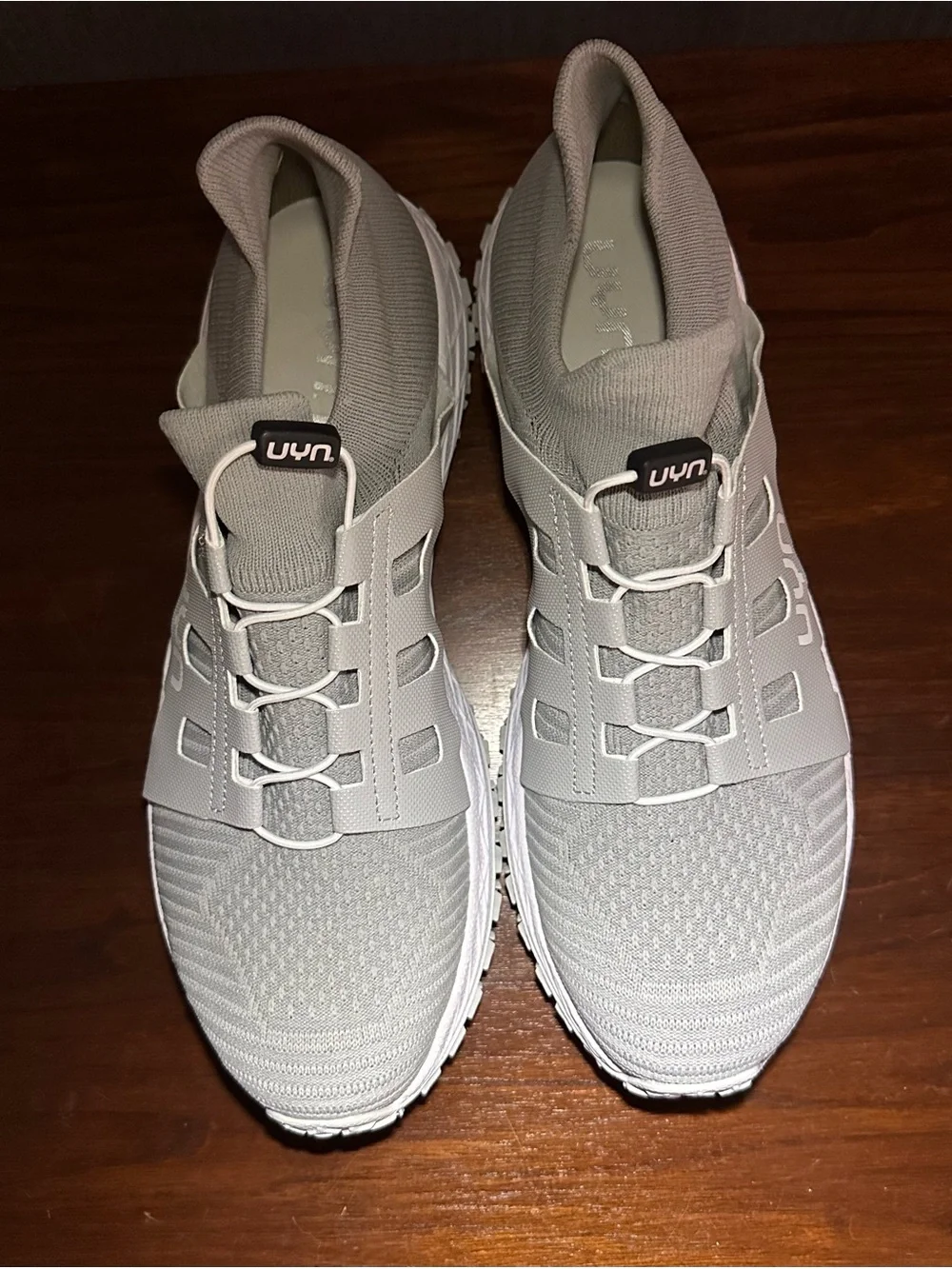UYN Men's Light Gray Knit Slip-On Sneakers